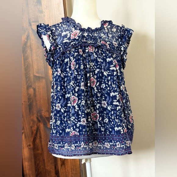 - Vineyard Vines floral Ruffled Sleeveless Top size Medium silk - Picture 1 of 6